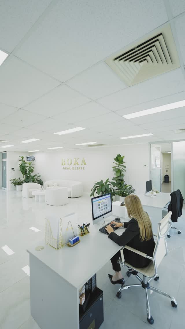 Our Property Manager Beth, doing what she does best 💥
.
.
.
.
.
.
.
.
.
.
.
#interiordesign #homedecor #housetour#realestate #homesweethome #house #forsale #realtor #housegoals #instalisting #construction #openhomes #realestatestyle1 #realestateagent #propertymanagement#sydneyrealestateagent #sydneyrealestate #sydneyrealestateagents #forsale #realtors #realestatelife #trending #fyp #transition #dayinthelife #propertymanagers