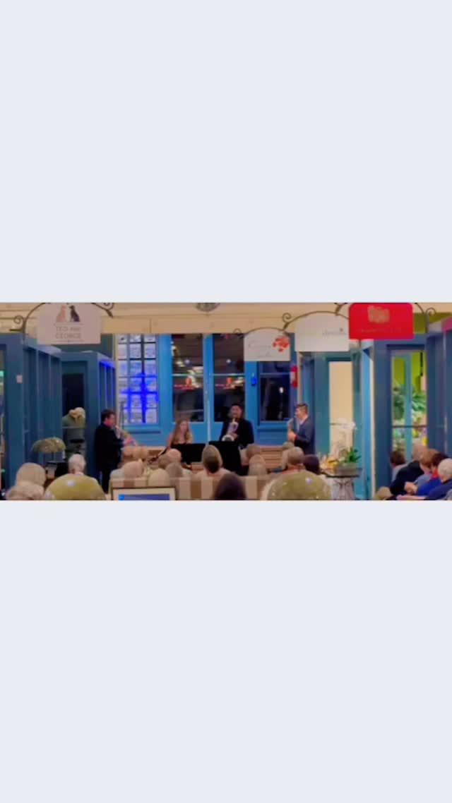 🎼A lovely concert by the @neworleansfom right here at 2727 Prytania! Come have a listen & check out the beautiful jewels of @ellabartlow at our very own @pameladennisneworleans!
Xx The Rink✨
_______
#neworleans #gardendistrict #gardendistrictnola #therink #shopping #retail #neworleansfood #retailtherapy #nola #therinknola #shopsmall #gardendistrictbookshop #chicoryhouse #pameladennisneworleans #judyattherink #maisonette #tedandgeorgestyle #yazoorestorations #shoplocal! #ellabartlowjewelry #ellabartlow