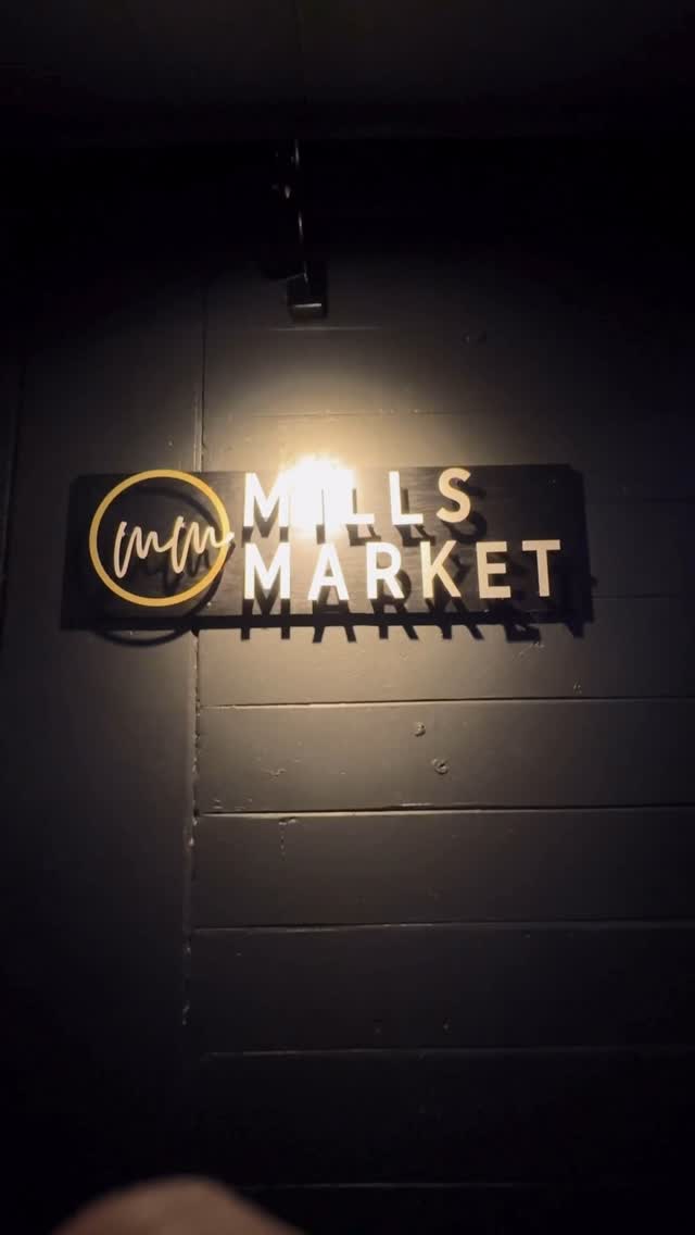 Satisfy your cravings and test your skills @millsmarket.orl 🥢🤩
📍 1110 E Colonial Dr, Orlando, FL
#oliversarcades #clawmachine #orlando #mills50 #arcade #dto #