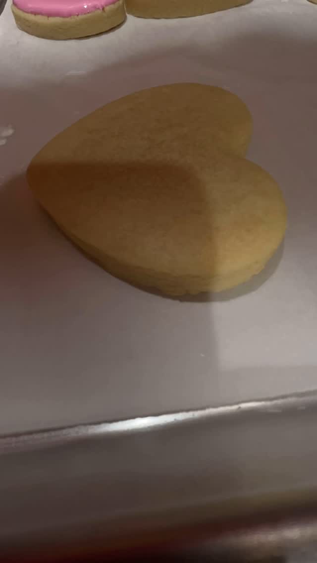 My Tuesday night! Orders will be ready tomorrow for pick up. Pickup is anytime Wednesday or Thursday! I will have extra cookies to sell as well so keep an eye out! 🥰 #sugarcookiedecorating #royalicing #grannysgoodiesbakery