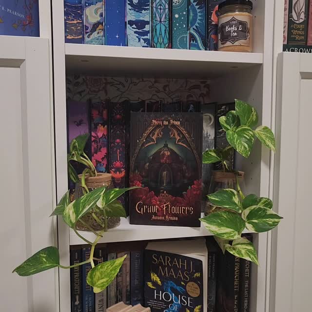 We've recently had the honour of working with the prolific @autumn__krause to bring to life her vision for a limited Street Team perk Dust Jacket for her upcoming new release GRAVE FLOWERS 🌹🥀🌹.
This royalcore gothic romance is truly something unique and if this sparks your interest, her Street Team applications are now open, giving you the chance to read and review her eArc before publication, as well as a range of other amazing perks... including this hand illustrated dust jacket created by yours truly!! ✨️💖
Go and give Autumn some support and follow along for more updates! 📚