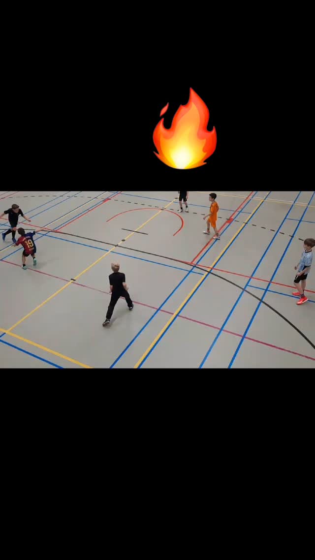 Futsal training. Door te trainen op verschillende ondergronden, vergroot je je technische bagage! #differentieelleren #futsal #mclacademy