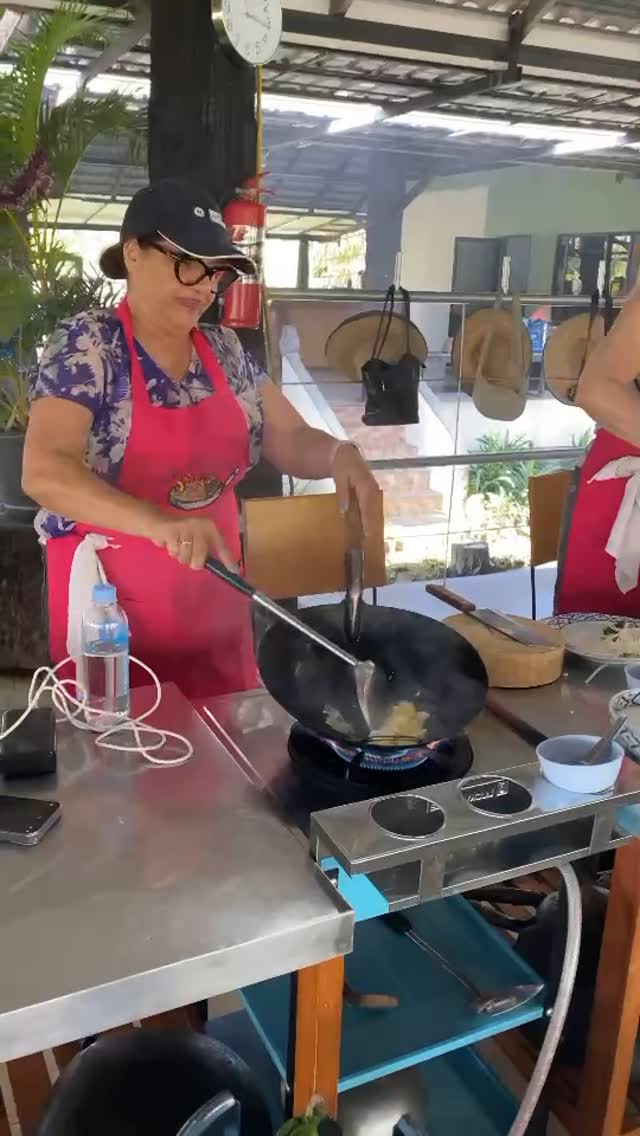 Unlock the secrets of authentic Pad Thai! 🍜✨
From perfectly balanced sweet, sour, and savory flavors to mastering the wok, our cooking class takes you on a delicious journey through Thai cuisine. Join us and learn how to create this iconic dish from scratch, using fresh ingredients and traditional techniques. Whether you’re a beginner or a seasoned home cook, you’ll leave with the skills and confidence to impress your friends and family. Book your spot today and bring the taste of Thailand to your kitchen! 🇹🇭👩🍳🔥
#AuthenticPadThai #ThaiCookingClass #WokMastery#thai #Chiangmai #lerning #cooking #thaicookingcourse #activities #workshop #thaicusine