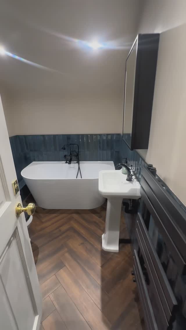 New Year New Bathroom ✨
Some recent work we completed for one of our clients!
Looking to give your bathroom a makeover in 2025? Give us a call on 07513263518 for a quote 🤙
#bathroommakeover #bathroomreno #bathroomdesign #bathroominspo