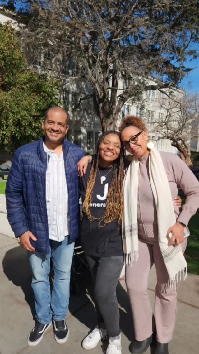 On Saturday, @billyjohnsonjr was honored to support @jenessecenter, a domestic violence prevention and intervention program, at its 3rd Youth Symposium at @loyolamarymount. Through its Jeneration J youth initiative, the event empowered students with tools for healthy relationships.
This year, Billy secured @poetkevinpowell as the keynote speaker and led social media strategy & execution for the event.
Billy has worked with @ap925344 & @cwalk777 (📸) on many Jenesse projects, including Jeneration J’s Raise Your Voice 4 Peace #RYV4P youth vocal competition.
From powerful breakout sessions to a drum circle led by @divadianalynn, the day was a reminder that love is about respect, not control.
#JenesseCenter #YouthEmpowerment #HealthyRelationships #KevinPowell #JenerationJ #LoveOverGames
