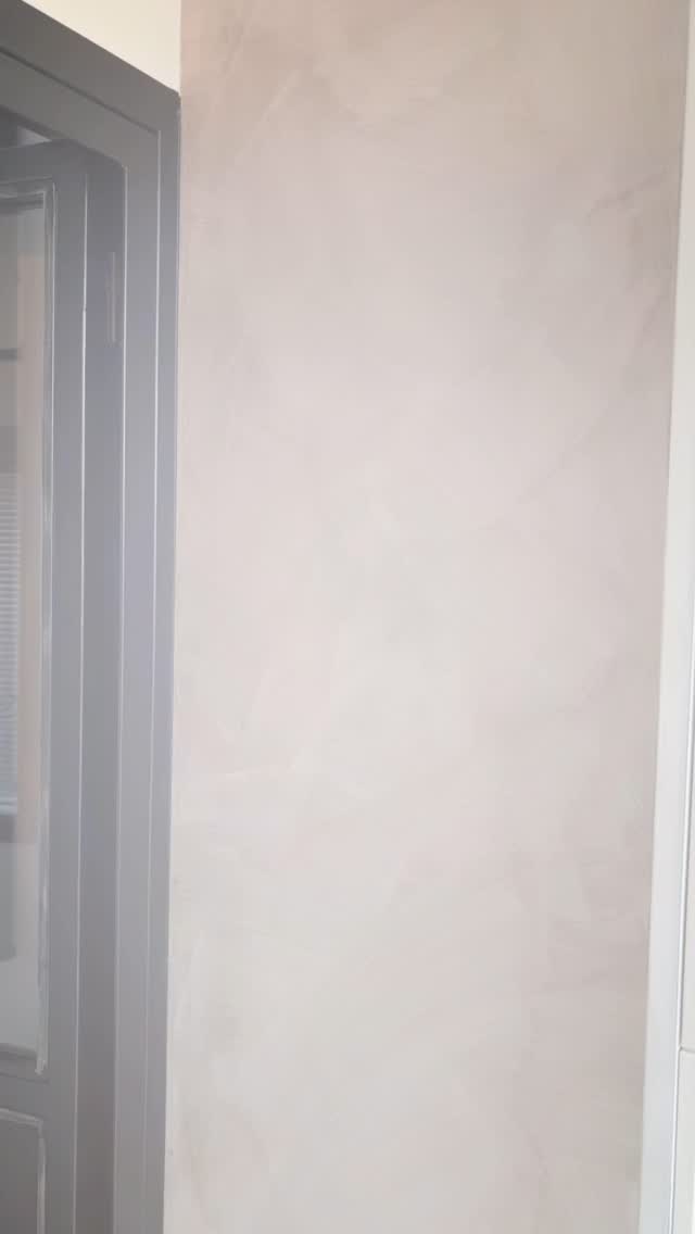 Deze schildertechniek werd ontworpen op vraag van de klant.
#maatwerkinterieur #patines #interieurstyling #eigencreatie #decoratief #polyvine