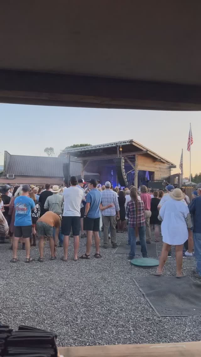 All this cold and snow has me thinking back to that time a couple summers ago when I was slinging merch for @thedeadsouth at @theoldsaloon 🎶👕🤠
…
#oldsaloon #oldsaloonmt #emigrant #montana #livemusic #oldsal #liveatoldsaloon #montanamusic #viproductions #bandwagonmaven #thebandwagonmaven