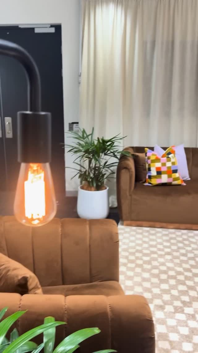 This month our team joined in on the fun at @lanewayfest! AOV assisted in the greenroom overlay, creating stylish and comfortable areas which ensured artists had a nice place to relax before bringing your favourite hits! Alongside us Amy from @rosenthal_creative bought the vibes to Charlie XCX’s room, styling it to compliment our brown sofas by adding pops of colour and a neon lamp to bring the room together!