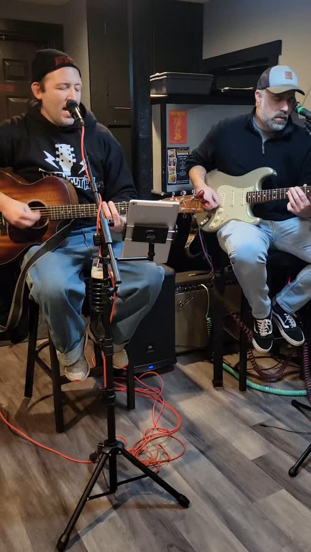 Saturday night at Al's 🎶