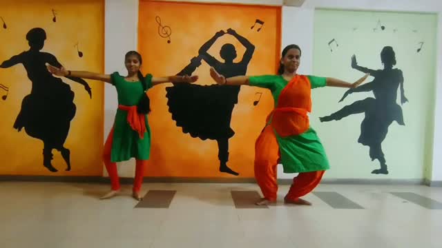 When students are passionate about learning, the classroom comes alive! Teaching is not just a job, it's a privilege to inspire and guide the next generation.
#SangiTharanaga Dance and Music School Surat