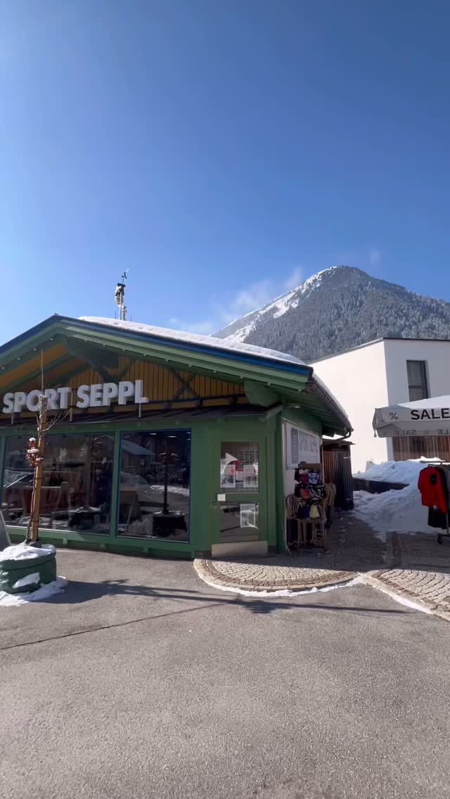 Check unser neues Video von unserem sportlich, spontanen Sport Seppl Sepp und worauf wir in Gries spezialisiert sind. 🎿
#original #sportseppl #winter #sport #shop #snow #skitouring #service #rent #tyrol