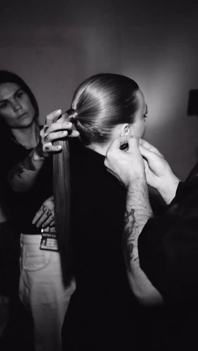 Need editorial expert hands for your fashion week events?
Booking our incredible artists now for Milan & Paris!
DM us or email 🫶
#milanfashionweek #parisfashionweek #pfw #parismakeupartist #makeupartist #hairstylist