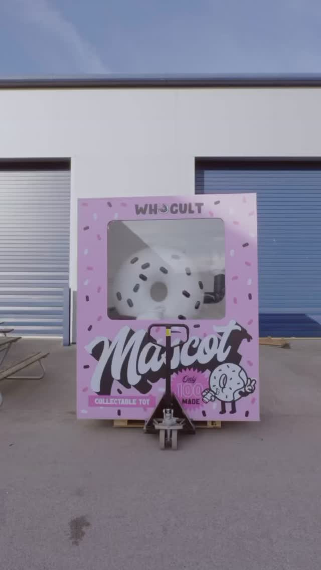 Bespoke product activation wrap, produced and installed for our good friends @whocult. We loved working on this one! 🍩 #design #create #install #wearesemaphore