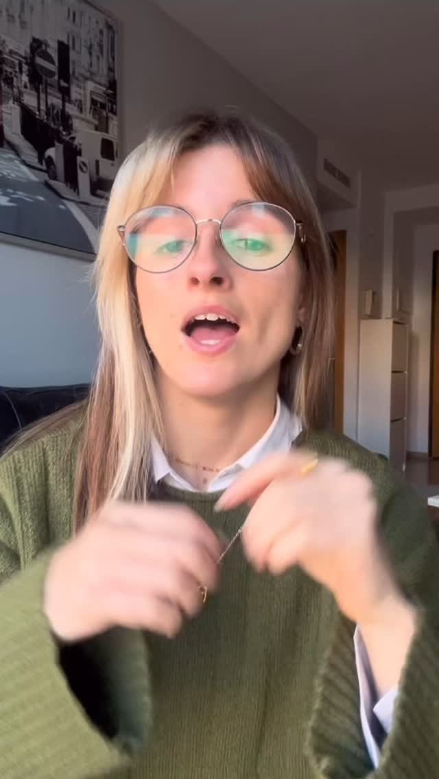 Lo diré otra vez: no hace falta que respetes una obra para respetar a las personas que disfrutan de ella 👏🏻
#sagaempireo #alasdesangre #booktokespañol