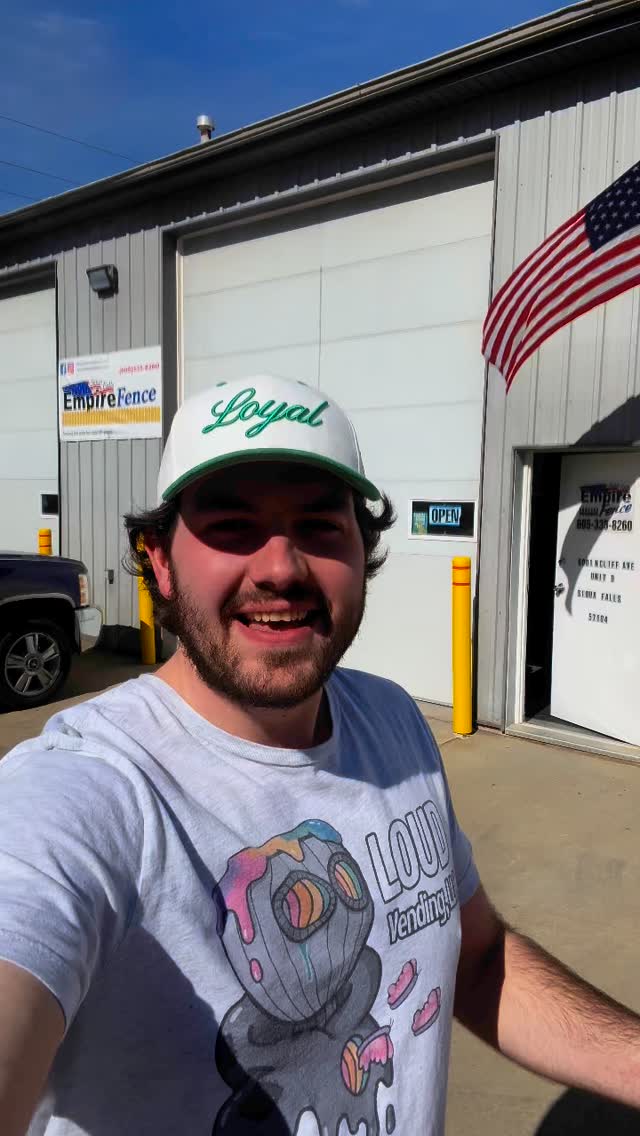 Introducing our 7th @veefriends vending partner @sfempirefence! They are a local family owned fence company that’s been around for over 30+ years!
Empire Fence has also been very gracious in donating and hosting ALL of our GOLD STAR prizes! THANK YOU! So when you find a Gold Star, send us a message and we’ll meet you there to select your prize!
They are located at 6001 N Cliff Ave, Sioux Falls.
#LOUDVending #VFMinis #VeeFriends #EmpireFence