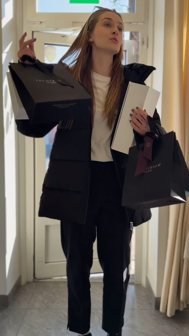 „Atsiprašau, kad vėluoju… bet tos spūstys… SPŪSTYS?! “😅
Ar ir jums taip nutinka? 🤭
Na, bet su grožio procedūromis skubėti neverta – juk per didelis skubėjimas gali paversti jas visai ne grožio procedūromis! 😁✨“
#sorryimlate #permanentinismakiazas #antakiupermanentas