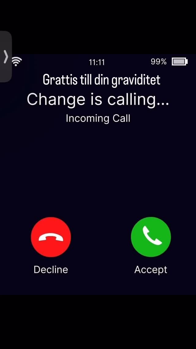 När du blir gravid kommer din kropp att förändras för alltid. Du kommer vara gravid 9 mån och sen kommer det första året efter påverka dig mest. Det är alltså 1år och 9 månader som du behöver anpassa ditt liv efter vad din kropp kommer att gå igenom.
Alla råd från barnmorskor, vänner och sociala medier skapar en oas av tips och råd.
Men det finns några grundläggande råd utifrån dig som gravid och mamma som jag skulle vilja lyfta:
• ta reda på om du kniper rätt. Knipet/coren stöttar dig genom graviditeten i allt du gör. Många kniper inte rätt av dem jag möter.
•Följ kroppens signaler. Vill du röra dig, rör dig, vill kroppen vila, vila. Vill kroppen inte jobba 100%, be om sjukskrivning eller tjänstledigt i %.
•ta hjälp av någon som vet, som du känner förtroende för som kan hjälpa dig och guida dig genom processen. Genom träning, massage och ergonomi. Din kropp går igenom den största mest påfrestande förändring och varje vecka har din kropp nya förutsättning.
#livetsomgravid #gravid #personligträning #pt #postpartum #träning