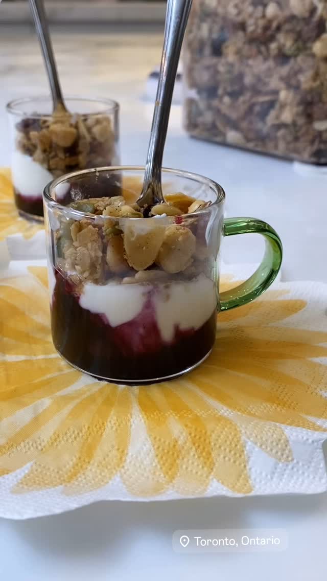 Beyond bagels for brunch cooking demos
🥯
March 2025
We will be making:
🥜Nutty granola
🥗Zesty Italian salad
🥚Quinoa crusted soufflé
🥞Fluffy buttermilk pancakes with blueberry lime sauce
🫐Fruit and nut bran muffin
Sign up at shaunalindzon.com
#torontofood #cookingdemo #healthyrecipeideas #nutritionist #kitchentips #guthealth #foodtrends