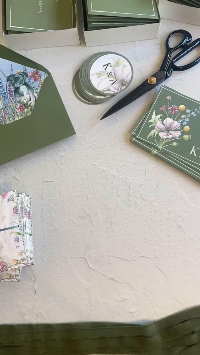 Counting down the days until spring hits my garden with a flurry of floral invitations heading out the door! 🌸💌
Have you got your invites yet? 🌷✨
#SpringIsComing #FloralInvitations #InvitationSeason #weddinginvites #handpaintedweddinginvitations #watercolor