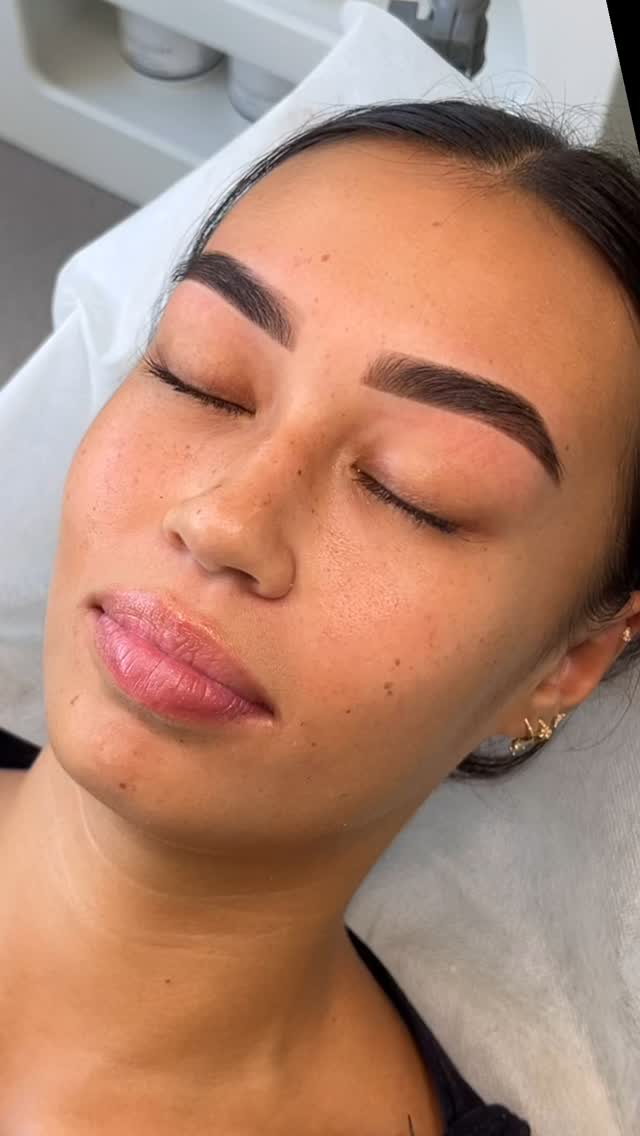 3 reasons why our clients love Hybrid Brows 🤩❤️🔥
✨ No more struggle and frustration drawing in your brows
✨ Saves time in the morning as brows are already done
✨ Gives the brows a fuller look by covering sparse areas
Hybrid brows is fully customisable depending on your personal preference, facial features, make up routine, but most importantly, we make sure it still feels like you! 🫶
Unsure what your brows need? SEND us a DM we’d love to chat ❤️🔥
#Brows#browartist#browssydney#westernsydneybrows#sydneybrows#browshaping#hybridbrows#browtransformation#browmapping#browgoals#browinspo