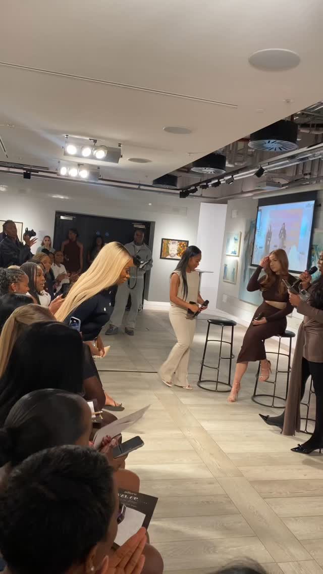 Inspiring women will always be something I take great pride in. Thank you @allurecommunity for organizing such a beautiful event.
Cheers to growth and more success for me and my girlies🥂
.
.
.
.
.
.
.
.
.
.
.
.
.
#allurecommunity #womenempowerment #womeninspiringwomen #womeninbeauty #microblading #lushbrowbar