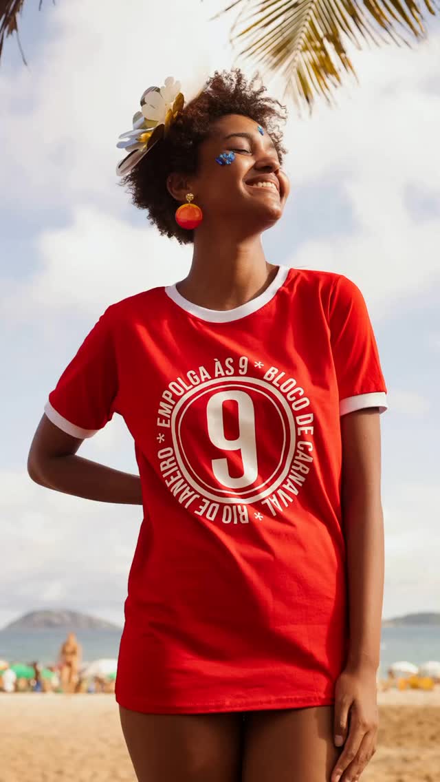 Amanhã tem desfile Empolgante!
@empolga na praia do Leme. Concentração às 13h e desfile às 15h! 
Já tem seu manto Empolga? Compre e retire lá no bloco! 
#tastudios #empolgaas9