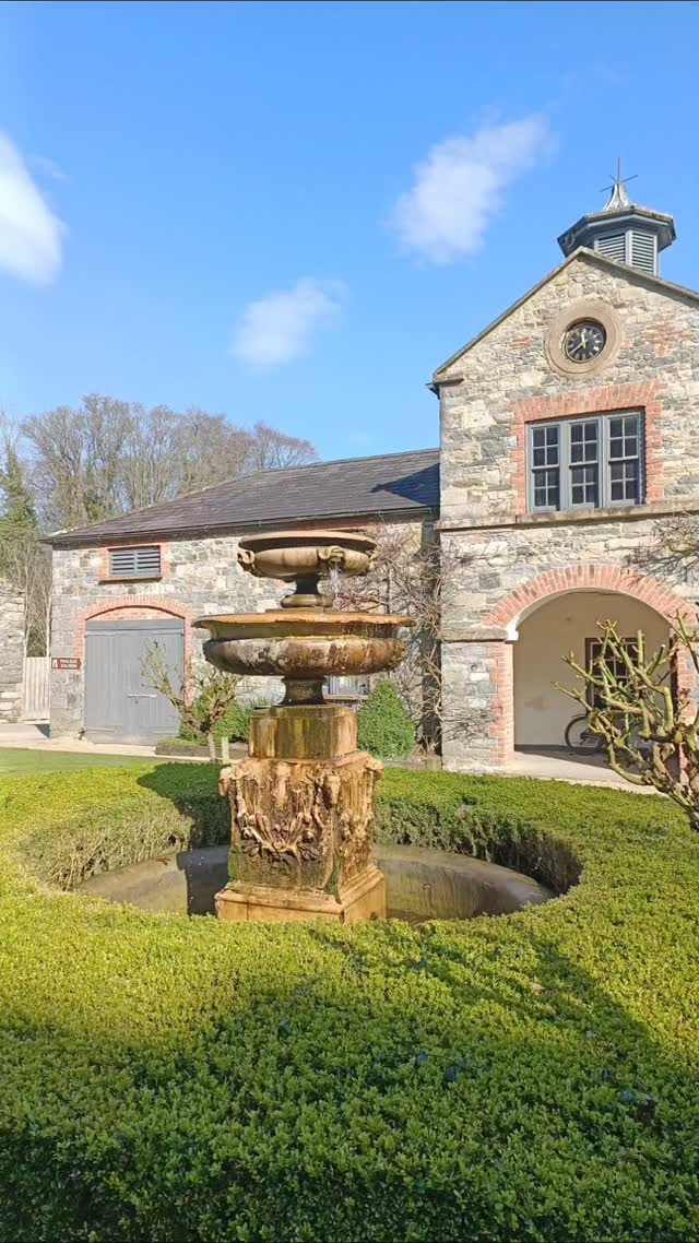Spring!! It's finally here.
What a fabulous morning at the Ballymascanlon Hotel, getting set up for their Spring Wedding Showcase.
This event is by appointment only, so give their wedding team a call today to secure your space.