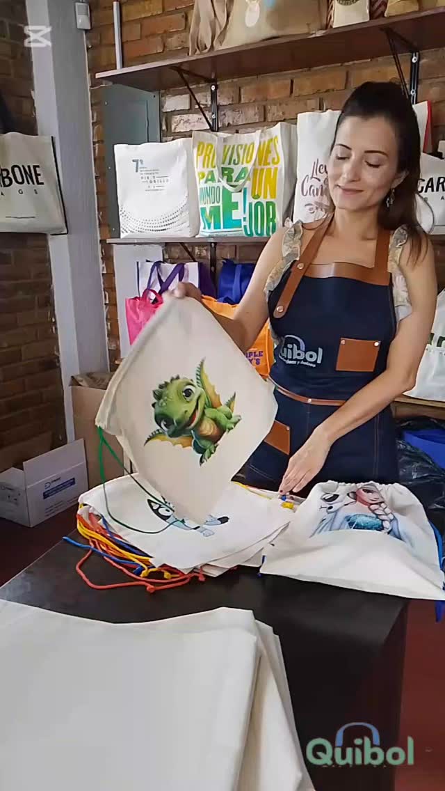 🎒✨ ¡Dale un toque mágico a los días de los más peques con nuestras tulas ecológicas! 🌿💖
Nuestras tulas no solo son prácticas y resistentes, sino que también vienen con hermosas ilustraciones infantiles que harán que cada aventura sea más divertida. Perfectas para llevar juguetes, ropa o meriendas de forma cómoda y 100% eco-friendly. ♻️
🌟 Beneficios:
✅ Diseños únicos y coloridos 🎨
✅ Material ecológico y reutilizable 🌱
✅ Súper cómodas y espaciosas 🎒
🎁 ¡Sorprende a los pequeños con un regalo útil y encantador!
📩 Escríbenos para ordenar la tuya. ⏳✨
#TulasInfantiles #EcológicoEsMejor #RegalosConEstilo #CuidaElPlaneta #NiñosFelices