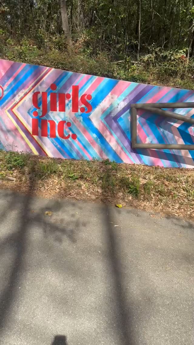 Spring Break Tech Queen style 🌸✨️We had a blast during the Fairy Godd Shoppers x Girls Inc. Spring Break Takeover — thank you for having us for including us in your Spring Field Day festivities @fairygoddshoppers and @girlsinccentralalabama
👀 We see some future Tech Queens in the making!
Our founder @iamcourtneywoods took the girls on a journey through time capsules — from beepers, dial up internet, and pay phones — to the trending tech accessories and digital boss moves of today!
They learned how fast technology advances and why it’s important to stay on the cutting edge of creativity and innovation. Keep innovating #shineonline
#TechQueenShop #GirlsInTech #GirlsInc #SpringBreakTakeover #TechEducation #DigitalConfidence #BlackGirlMagic #YoungInnovators #STEMQueens #TechAccessoriesWithSwag
