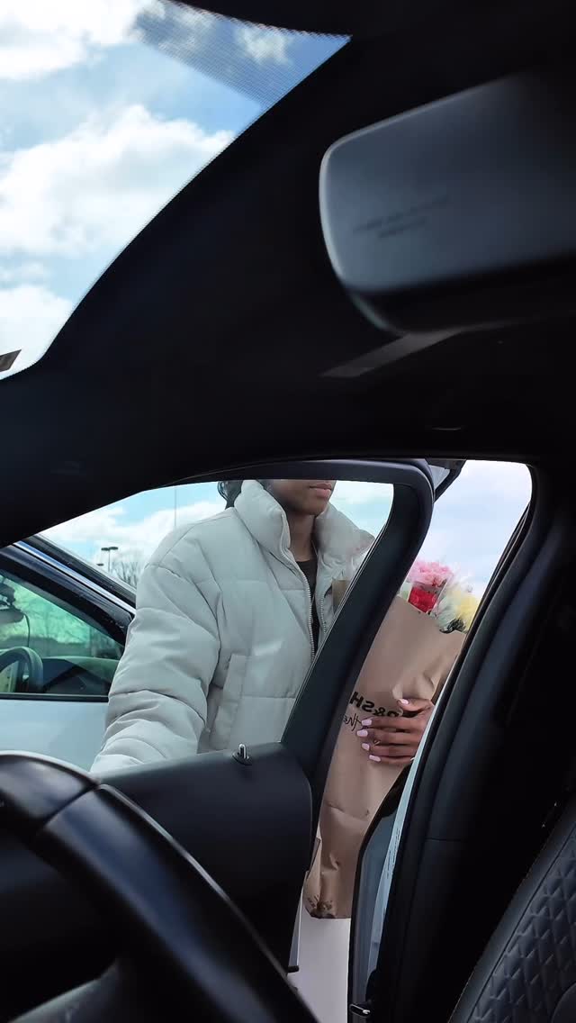 Feliz dia di mudjer kabo verdiana na mundo intero
🌹🇨🇻