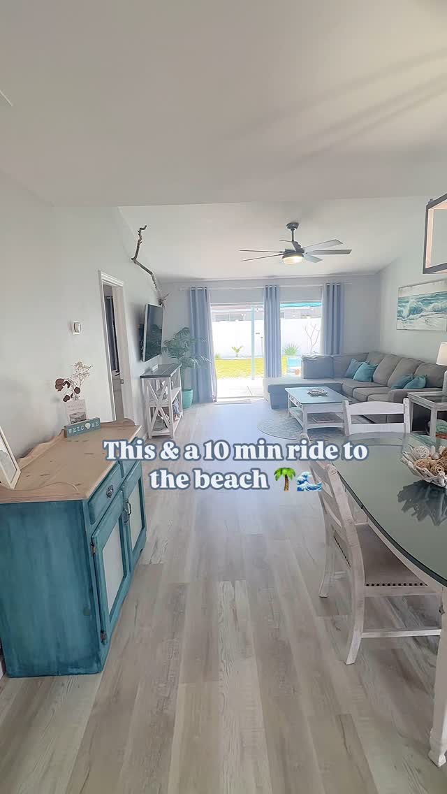 Come stay at our cozy coastal cottage just 10 minutes away from Honeymoon Island and the Dunedin Causeway! 🩵🌴
& only 25 minutes to the infamous Clearwater Beach! 🌴
Come experience the Florida life! ☀️
@driftwoodcottagepalmharbor
•
•
•
•
#floridavacation #floridalife #visitflorida #beach #summervibes #airbnb