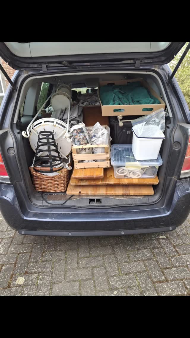 Von Tetris zu kreativem Chaos bis hin zu alles-am- Platz.....
Schön hier!
#stemwede #keramikwerkstatt #keramik #töpfern #ceramic #töpferkurse #teapot #freude