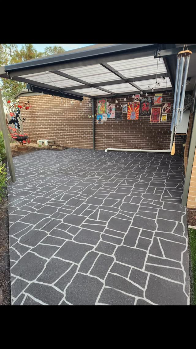 Convict Brick stencil Resurfacing.
Watch as this patio surface is transformed into something new!
Thanks to Matty for getting on the tools....
The Avista products used in this project are incredibly durable, easy to clean, and slip resistant.
French Grey base, Gun Metal texture
#concreteresurfacing #concretedesign #dulux #duluxavista #duluxaus