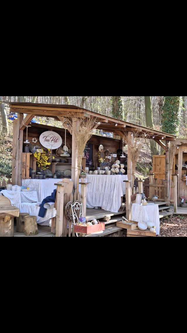 Es war ein wunderschöner sonniger Markttag am Samstag mit vielen interessanten Menschen @cafewaldkristall in Hüllhorst
#stemwede #keramikwerkstatt #keramik #töpfern #ceramic #töpferkurse #teapot #freude