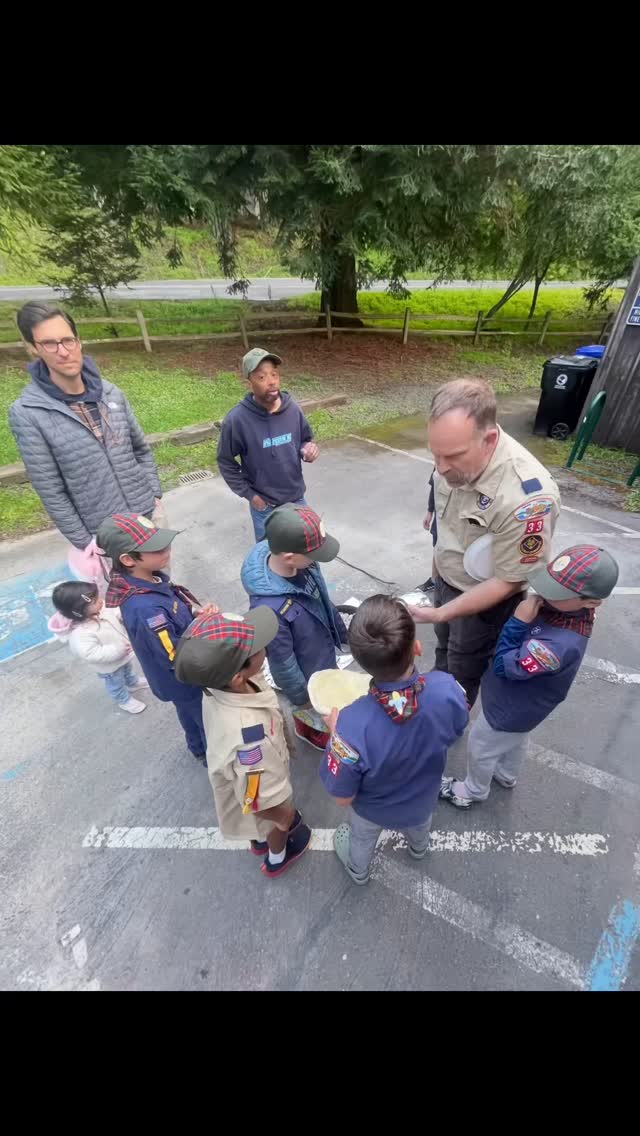🍳Webelos 1’s working on Cast Iron Chef Adventure at the Tam Cabin. Cub Scouts prepared grilled burritos which were delicious!!! Learned knife & fire safety and knots as an extra bonus!