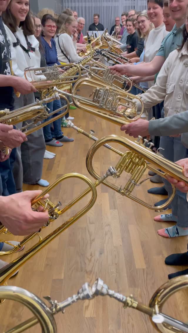 Jubiläumskonzert 🎶🎷 05.04.2025
#musikvereinherzogsdorf #herzogsdorf #jubiläumskonzert #150jahreherzogsdorf #frühjahrskonzert #musikverbindet #konzertabend #einladung #musikveranstaltung #musikverein #blasmusik #konzertgenuss #herzogsdorfmusik #klangvollemomente #kultur