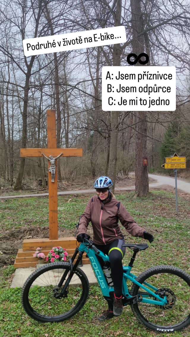 Napište nám do komentáře, ke které skupině patříte: A: E-bike je cool, B: E-bike je pro důchodce, C: Ať ho každý jezdí na čem chce 😇🙄...
Přestala jsem se bát e-bikovat 🤣... Chcete se taky méně bát a jste z Brna? A nebo se jen potkat? Přijďte na můj workshop - bit.ly/menestrachu 😉
#vimteamcz #biker #ebike #mtblove #mtblife #mtb #emtb #elektrokolo