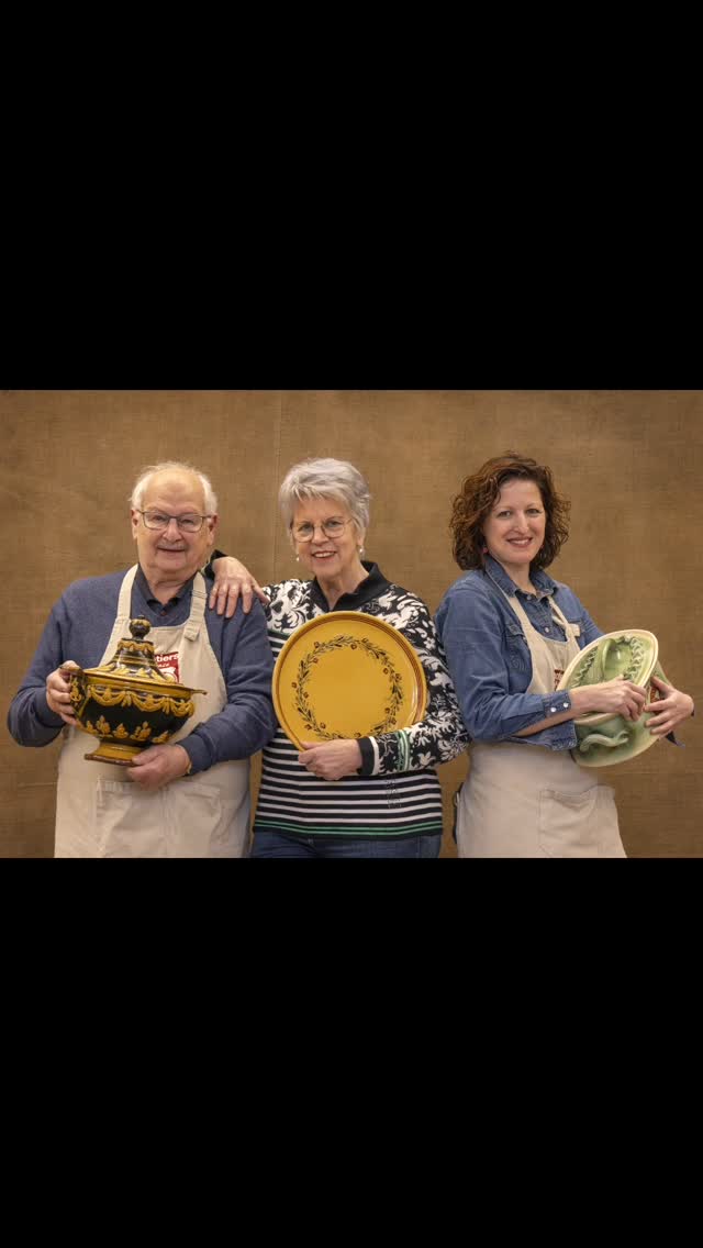 Il y a des jours pas comme les autres, merci pour ce moment de shooting par @yannarthusbertrand pour son projet "les français et ceux qui vivent en France" https://www.yabstudio.fr/
Je suis très heureuse d'avoir pu y participer en famille avec ce magnifique portrait en souvenir.