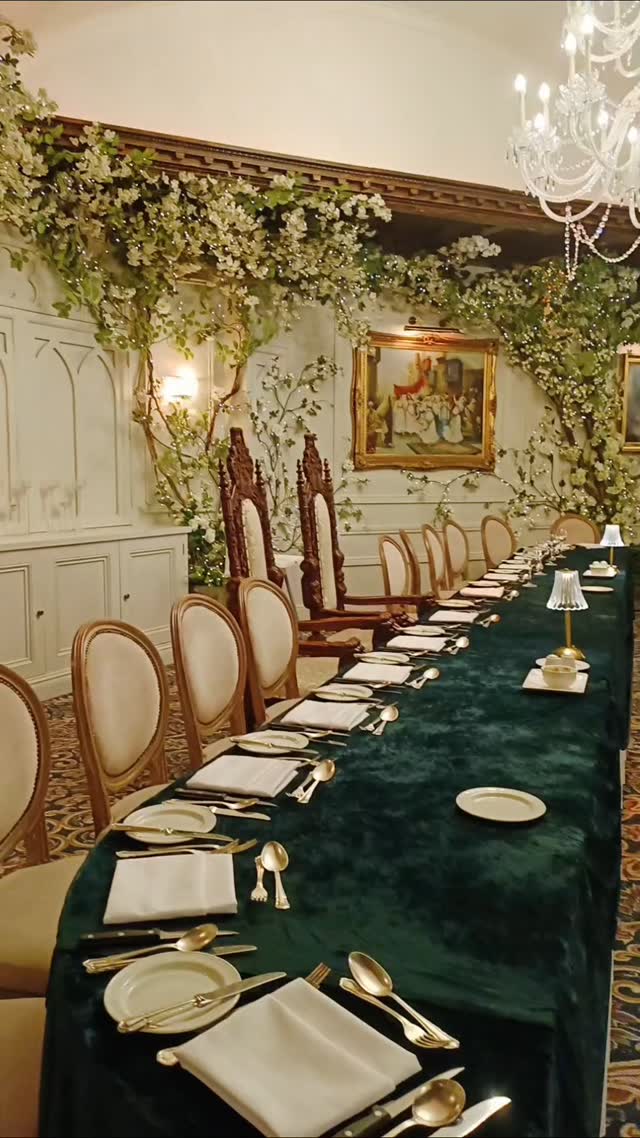 Greens, Creams & Golds...
The perfect combination for your wedding decor.
Audio guestbook & draping package @Cabracastle