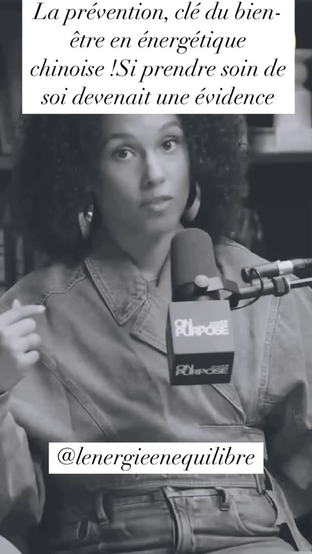 Et si vous écoutiez votre corps avant qu’il ne crie ?
En énergétique traditionnelle chinoise, prévenir vaut mieux que guérir.
Plutôt que d’attendre que les déséquilibres s’installent, adoptons une approche proactive :
💡 Écouter les signaux du corps : Fatigue persistante, digestion difficile, émotions fluctuantes… ces signes ne sont pas anodins. Ils sont le reflet d’un déséquilibre énergétique.
💡 Maintenir une bonne circulation du Qi : Une énergie fluide, c’est un corps et un esprit en harmonie. Soins énergétiques, mouvement (marche, yoga, tai chi…) et alimentation adaptée sont vos meilleurs alliés.
💡 Libérer les tensions émotionnelles : Le stress et les émotions refoulées finissent par se cristalliser dans le corps. Mieux vaut les reconnaître et les apaiser avant qu’elles ne se transforment en blocages physiques.
✨ Prenez soin de votre énergie dès aujourd’hui pour préserver votre équilibre. ✨
👉 Et vous, quels signaux votre corps vous envoie-t-il en ce moment ? Dites-moi en commentaire ou en message privé 💬
#ÉnergétiqueChinoise #PréventionSanté #ÉnergieEnÉquilibre #ÉcouterSonCorps #BienÊtreNaturel #Qi #Vitalité #ÉquilibreÉmotionnel