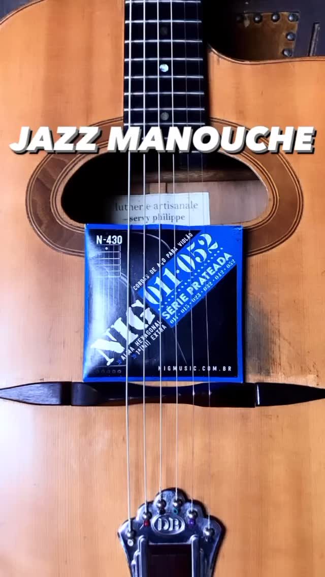 O timbre das cordas N-430 @nigmusic é perfeito para o Jazz Manouche também conhecido como Gypsy Jazz, o que faz toda a diferença é o revestimento prateado com sonoridade aveludada e rica em harmônicos. Confira esse timbre pelas mãos do nosso artista @mauroalbert_gypsyguitar
🎸🎶
#jazzmanouche #gypsyjazz #nigmusic #gnimusic #djangoreinhardt #acousticguitar #guitarimpro #escolaguitarramanouche #guitarstrings #cordasdeviolao #music