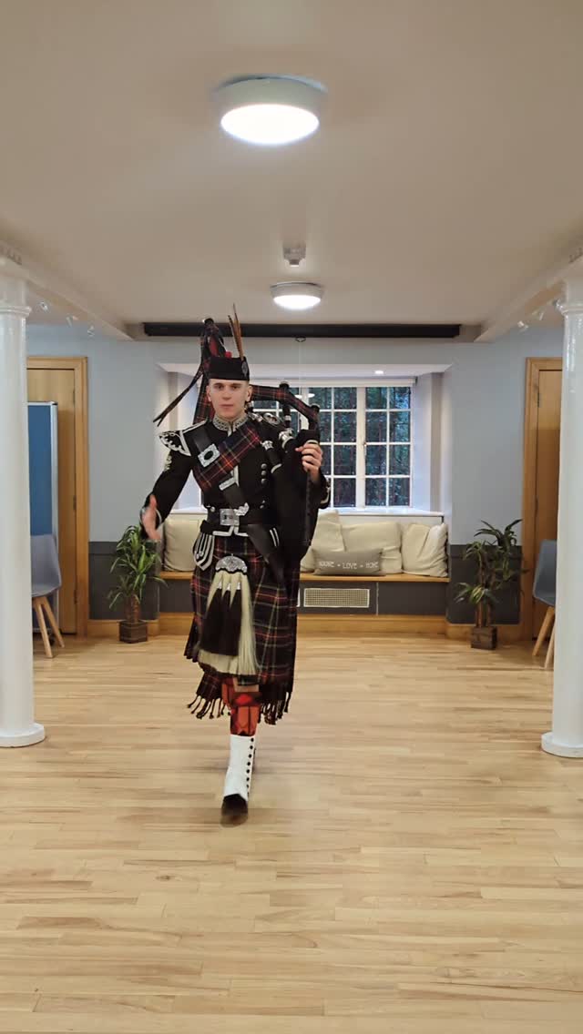 May the 4th be with you courtesy of @harmonybagpiping
.
#pollokshields #pollokshieldsburghhall #glasgow #glasgowweddingplanning #glasgowweddingvenues #glasgowweddingvenue #weddingvenueglasgow #weddingscotland #weddingvenuesglasgow #wesdinginspiration #weddinginspo #weddingglasgow #weddingsuppliersglasgow #weddingday #weddingvenue #weddingplannerscotland #weddingsinscotland #newlyengaged #engagedscotland #engaged #uniquevenueglasgow #historicvenueglasgow #uniquevenue