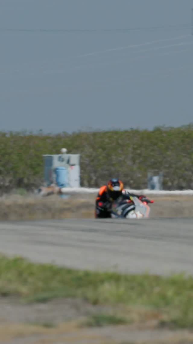 Jayson wraps up a successful first race weekend onboard the Lightfighter v3 with AFM at Buttonwillow Raceway. New lap records for Lightfighter and a pair of wins in Middleweight Superbike and Formula 1 Open Superbike capped off a weekend of dialing in a set-up for the new bike. As always, we appreciate the likes and comments! 🙏🤘⚡️⚡️⚡️