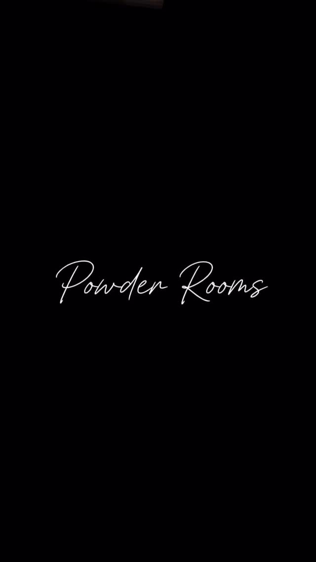 My favorite space to design, the powder room…
They may be small, but they can be bold and mighty (like me 😝😂)!