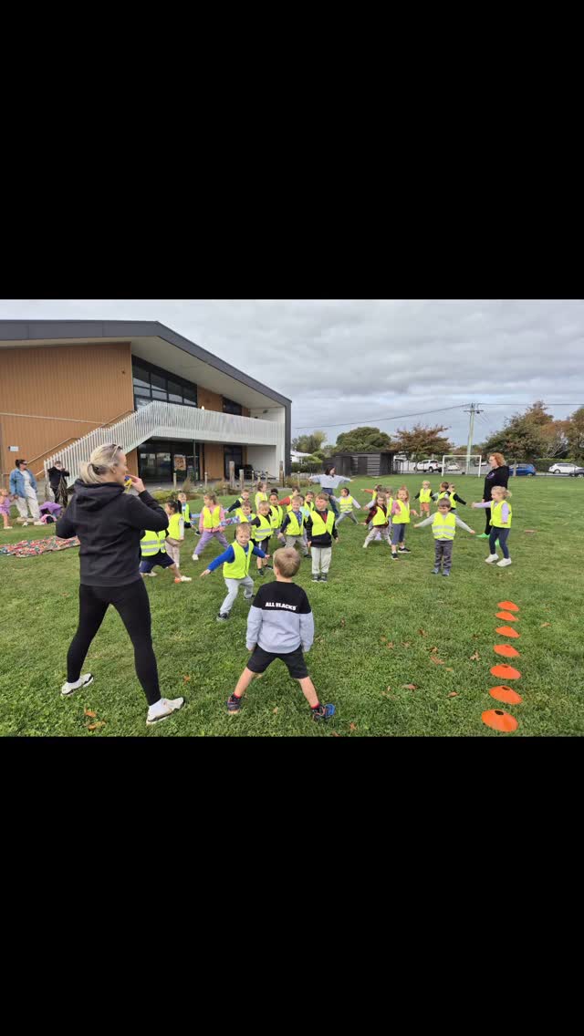 Hatch Sports Day ⚽️ what an amazing day to end our termly focus on moving our tinana/body, developing and building our physical skills. Challenging our gross motor skills, our large muscle groups, building resilience, and confidence in our awesome children.