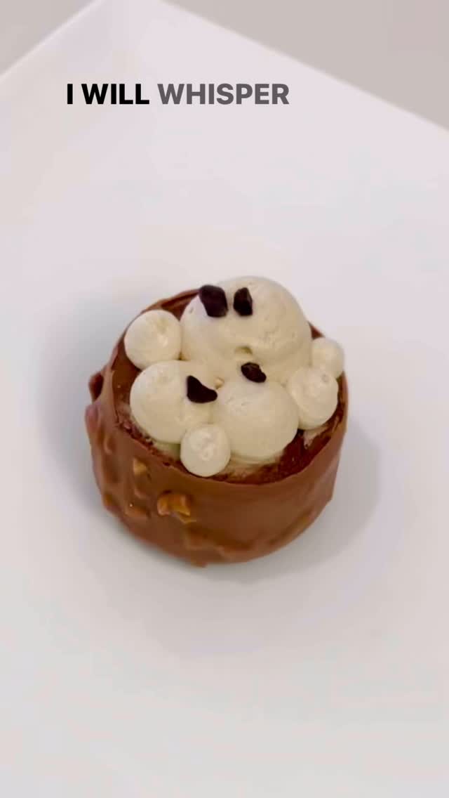 A little sweetness for your coffee break. ☕️
This mini patisserie creation features decaf coffee, toffee chocolate almond glaze, Belgian dark chocolate, and delicate sponge—a flavor story in every bite.
Love the idea? Let’s blend these flavors into your next celebration cake. Custom requests are our specialty.
✨ DM to design your dream cake. #taartbestellen #denhaageten #thehaguehotspot #coffeetime #caketoeat