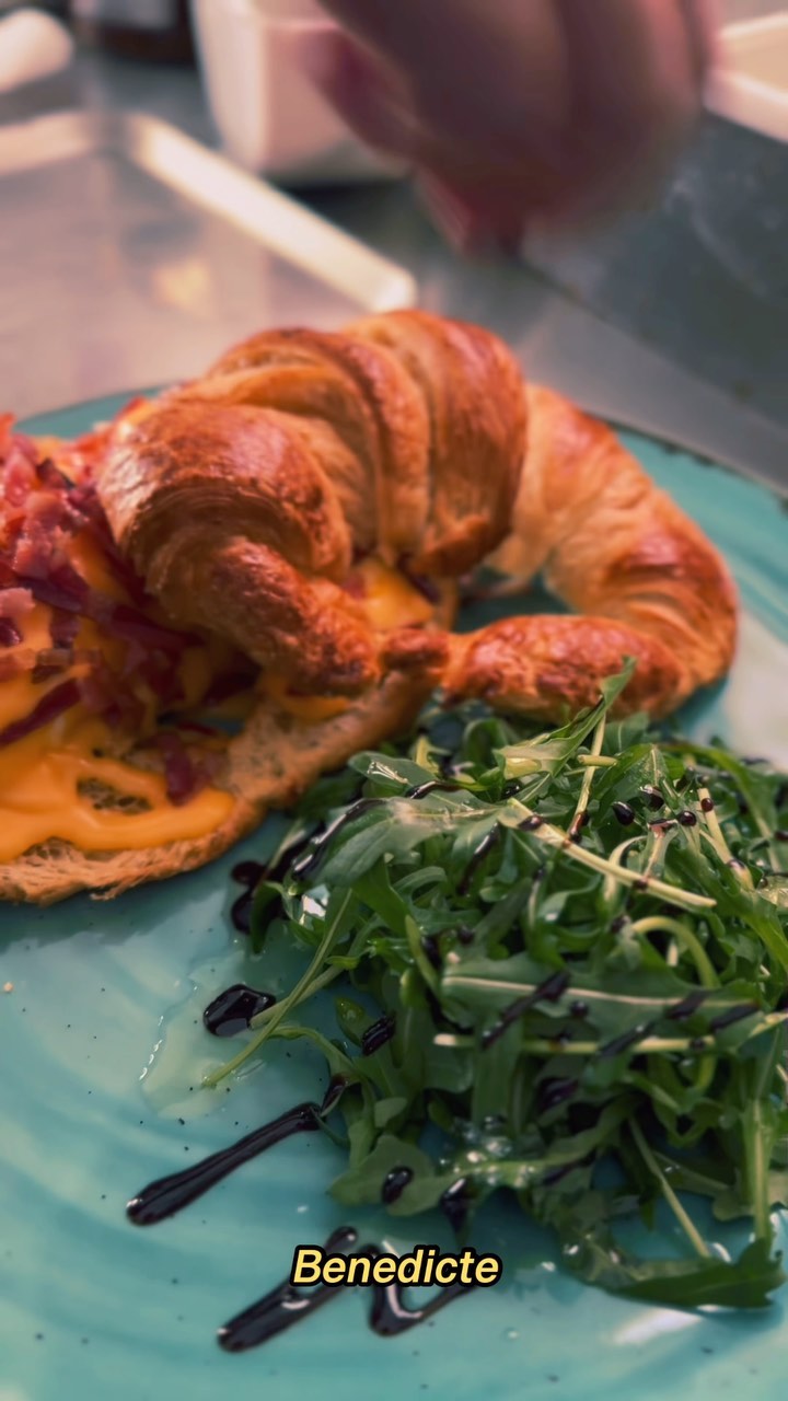 Audiovisual production for your brand’s products! ⭐️
We know that reels nowadays communicate much more than any other form of communication within the major social networks.
And we work specifically to ensure that your networks are fueled by it.
Enjoy. 💫