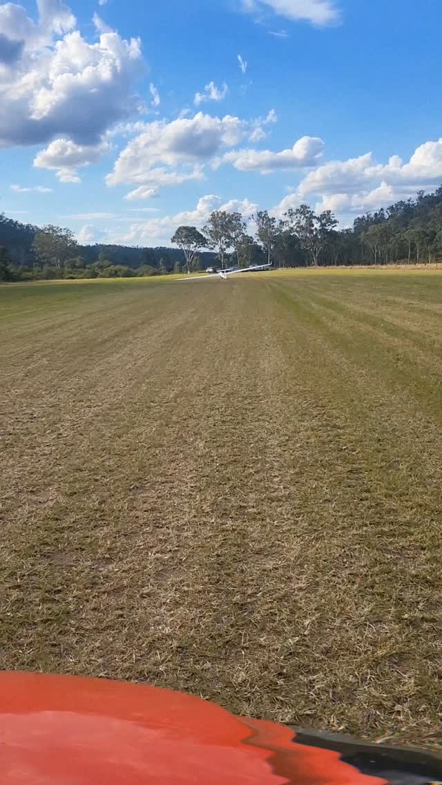 Perfect day with super friendly owner farmer and pilot himself Shane. Welcoming any glider pilot having to outland.
Also, big thank you to Dave our tuggie for the perfect retrieval.