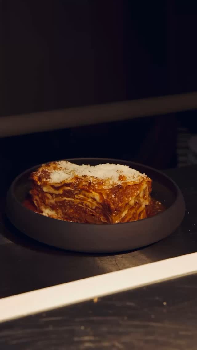 ❝ Why wait till dinner… to eat like this? ❞ 🍝🔥
Who says you need to wait until the evening to indulge?
At Ninello’s, our all-day menu has you sorted — from fresh pasta and handmade lasagne to golden arancini, crisp pinsa, mains, and irresistible desserts.
✨ Perfect for a midday treat, a relaxed lunch, or a spontaneous afternoon escape.
Come hungry — we’ll take care of the rest. Walk in or book your table now. 🇮🇹🍷
#alldaymenu #italianflavours #liverpool #ninellos #ninellosliverpool #liverpooleats #lunchinliverpool #liverpoolfoodie #liverpoolfoodmovement #eatitalian #pastalover #pinsa #italianlunch #livepoolfood #livfooddiary #livfoodguide #liverpoolone #italiancuisine #italiansdoitbetter #handmadewithlove #handmade #authenticitalianfood