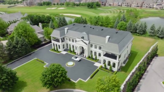 One of our all time favorite projects is for sale! 16 Sironas Lane is located in the exclusive gated community of Adena Meadows with the Magna Golf Course directly behind.
All yours for $12,800,000. At least you know you'll be paying for a quality engineered structure 😉
Posted @withregram • @nimakoramdel 🎥 🎬 🍿
Offered at $12,800,000
Broker @barrycohenhomes
Film @byfrancisbrooks
Design & Build @nimakoramdel
#luxuryhomes #luxuryrealestate #torontohomes #nimakoramdel #mld #mapleleafdevelopments #barrycohenhomes #barrycohen #torontorealestate #globalmansions #mansions #luxuryestates #luxurydesign #magnacountryclub #adenameadows